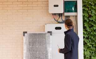 Optimiser l’utilisation de l’énergie solaire grâce aux batteries domestiques Optimiser l’utilisation de l’énergie solaire grâce aux batteries domestiques